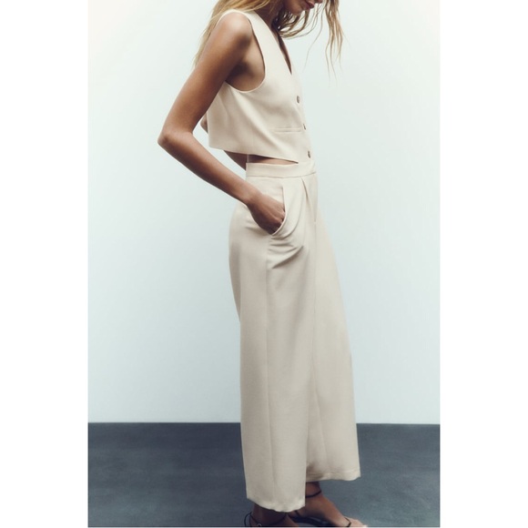 Zara Cream CUT OUT VEST JUMPSUIT NWT Size Medium - Picture 3 of 5